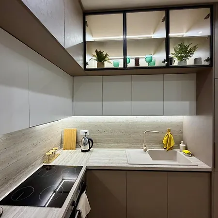 アパート Skyline 18 View Apartment, Balcony & Parking