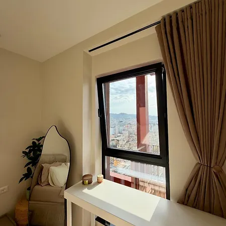 アパート Skyline 18 View Apartment, Balcony & Parking