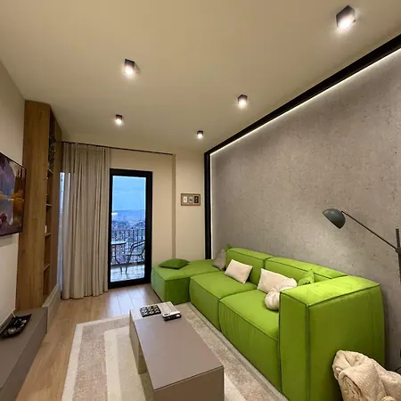 Daire Skyline 18 View Apartment, Balcony & Parking