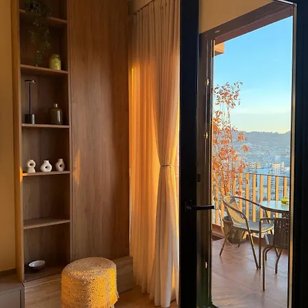 Daire Skyline 18 View Apartment, Balcony & Parking