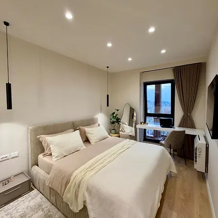 Daire Skyline 18 View Apartment, Balcony & Parking Tiran